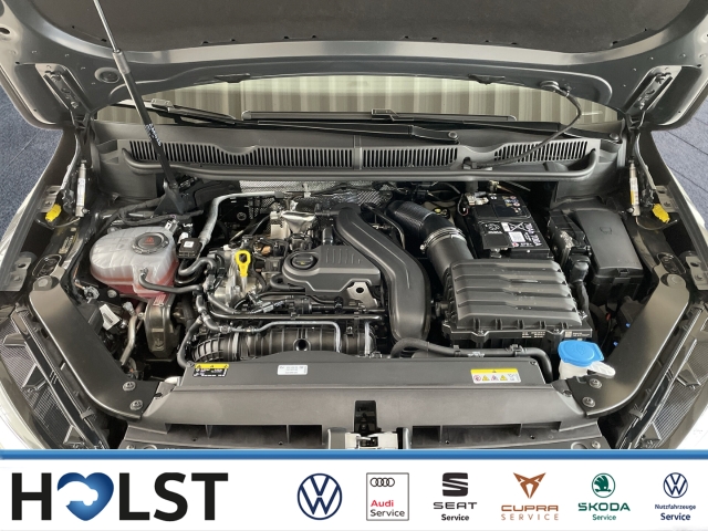 Touran 1.5TSI DSG Highline R-Line Kamera App-Connect