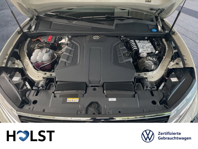 Touareg 3.0TDI DSG 4Motion R-Line IQ.DRIVE GJR AHK ACC Memory