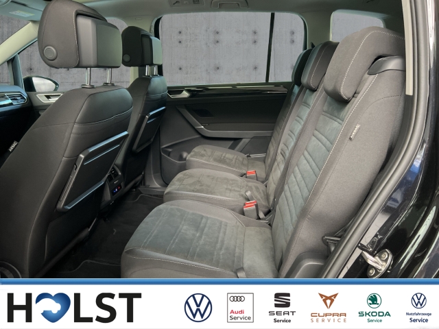 Touran 2.0 TDI DSG Highline RüFaKa 7-Sitze AHK Navi Standhzg. Pano
