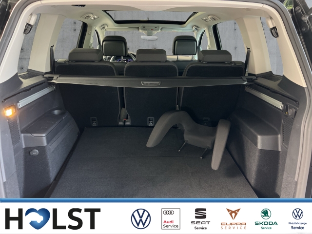 Touran 2.0 TDI DSG Highline RüFaKa 7-Sitze AHK Navi Standhzg. Pano