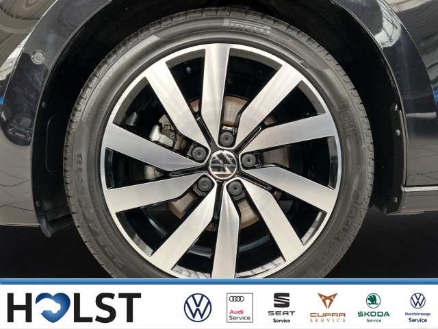 Touran 2.0 TDI DSG Highline RüFaKa 7-Sitze AHK Navi Standhzg. Pano