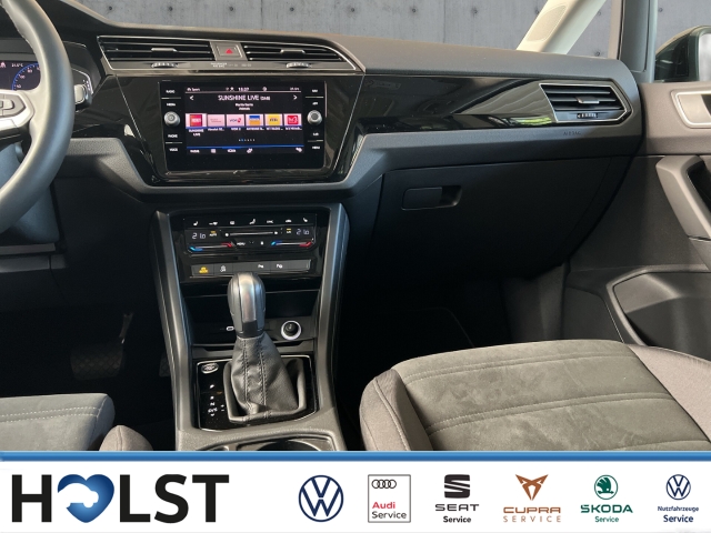 Touran 2.0 TDI DSG Highline RüFaKa 7-Sitze AHK Navi Standhzg. Pano