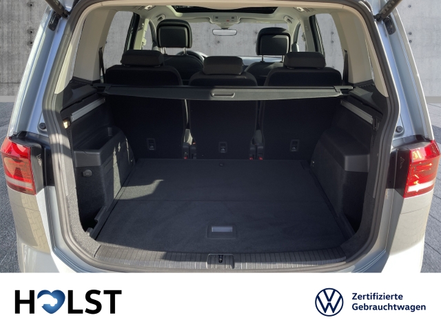 Touran 1.5TSI DSG Highl. AHK Navi Pano RüFaKa StdHZ