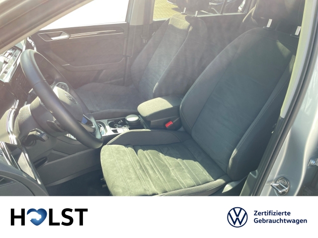 Touran 1.5TSI DSG Highl. AHK Navi Pano RüFaKa StdHZ