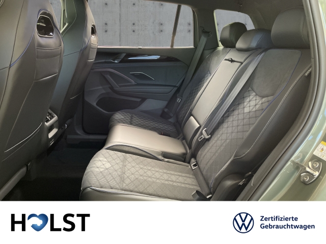 Tayron 2.0TDI DSG 4Motion R-Line IQ.DRIVE AHK HUD StdHZ