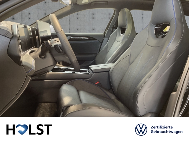 Passat 1.5TSI eHybrid DSG R-Line IQ.DRIVE AHK PANO HUD