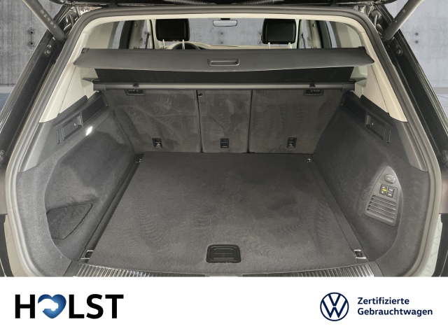 Touareg 3.0TDI DSG 4Motion Elegance IQ.DRIVE GJR AHK