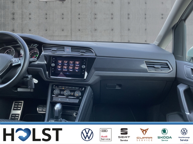 Touran 1.5TSI DSG UNITED Navi 7Sitzer AHK Kamera L&R