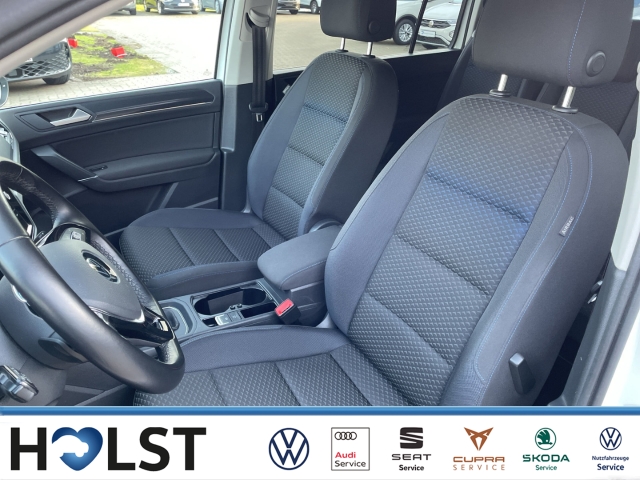 Touran 1.5TSI DSG UNITED Navi 7Sitzer AHK Kamera L&R