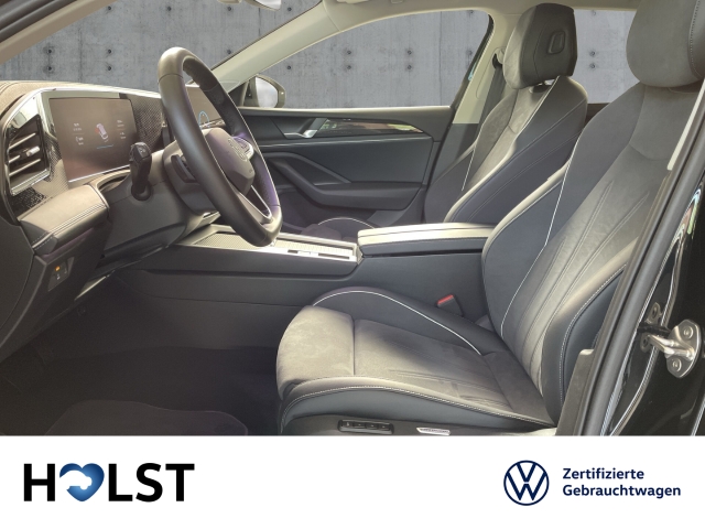 Passat 1.5TSI DSG eHybrid Business AHK GJR HUD DCC Massage