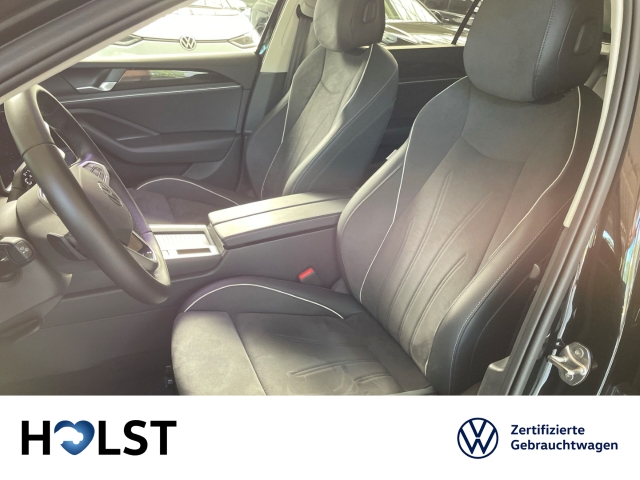 Passat 1.5TSI DSG eHybrid Business AHK GJR HUD DCC Massage