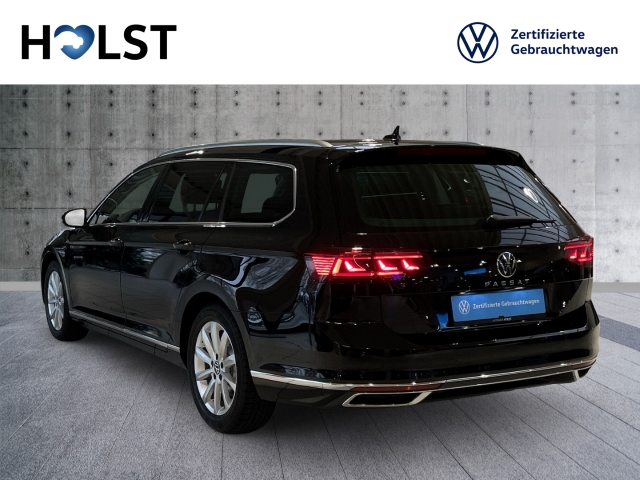 Passat Variant 2.0TDI DSG Elegance Navi LED ACC AHK