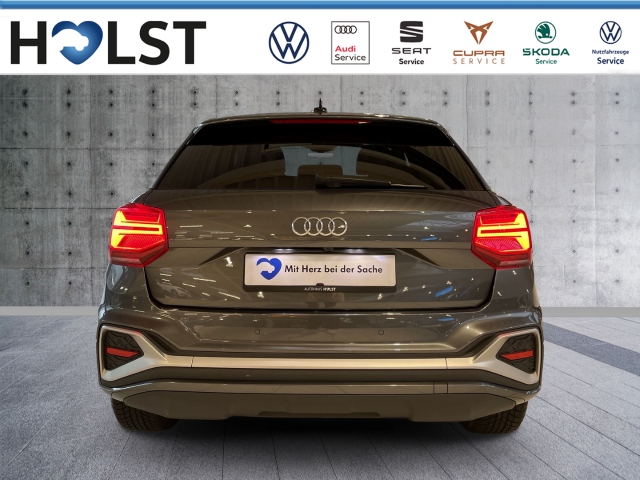 Q2 35 TFSI S-tronic S-line 18 AHK LED Style Parken Connect