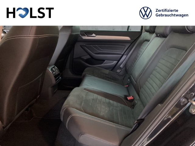 Passat Variant 2.0TDI DSG Elegance Navi LED ACC AHK