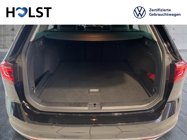 Passat Variant 2.0TDI DSG Elegance Navi LED ACC AHK