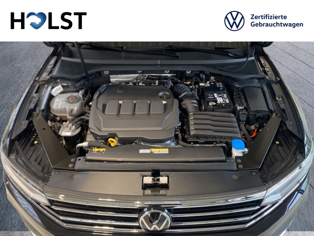 Passat Variant 2.0TDI DSG Elegance Navi LED ACC AHK