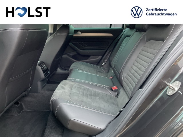 Passat Variant 2.0 TDI Elegance Navi LED ACC AHK