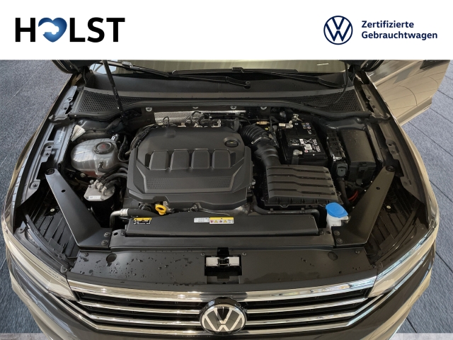 Passat Variant 2.0 TDI Elegance Navi LED ACC AHK