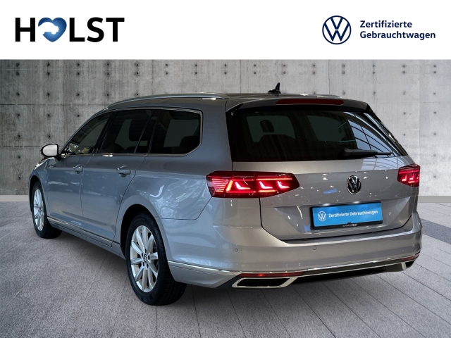 Passat Variant 2.0TDI DSG Elegance Navi LED ACC AHK