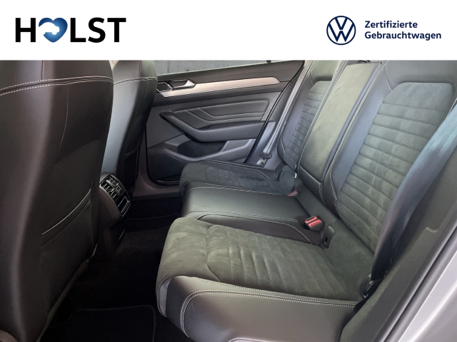 Passat Variant 2.0TDI DSG Elegance AHK Navi LED ACC GJR