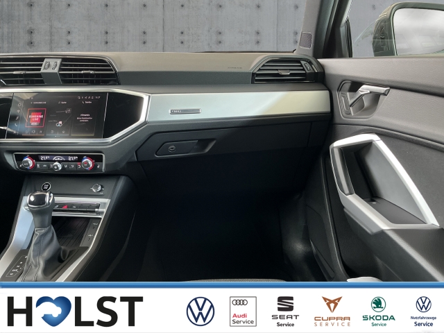 Q3 1.5TFSI S-tronic Sportback S-line NAVI GJR RüFaKa LED