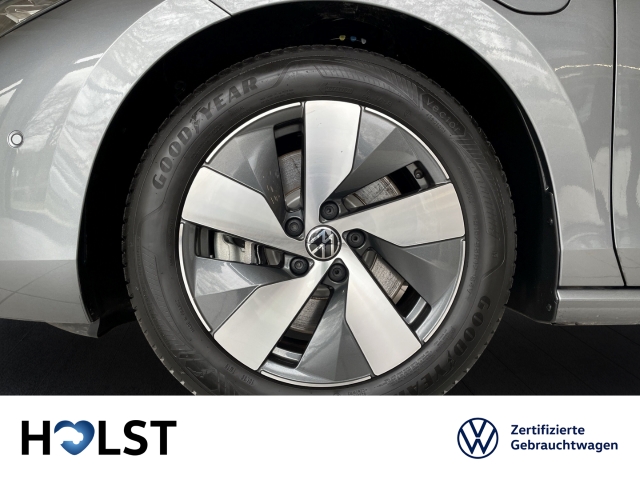 Passat 1.5TSI DSG eHybrid Business AHK GJR HUD NAVI ACC