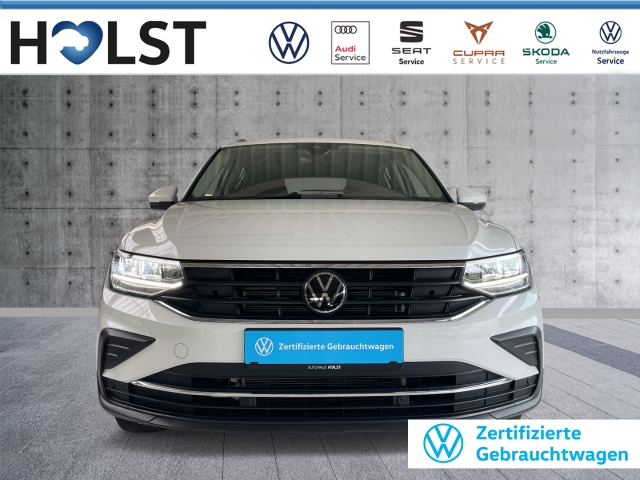 Tiguan 2.0TDI DSG Life, AHK, PANO, ACC, PDC, SHZ