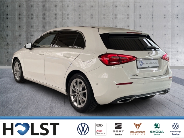 A 220 2.0L Progressive GJR LICHT+SICHT PAKET DIGT. COCKPIT