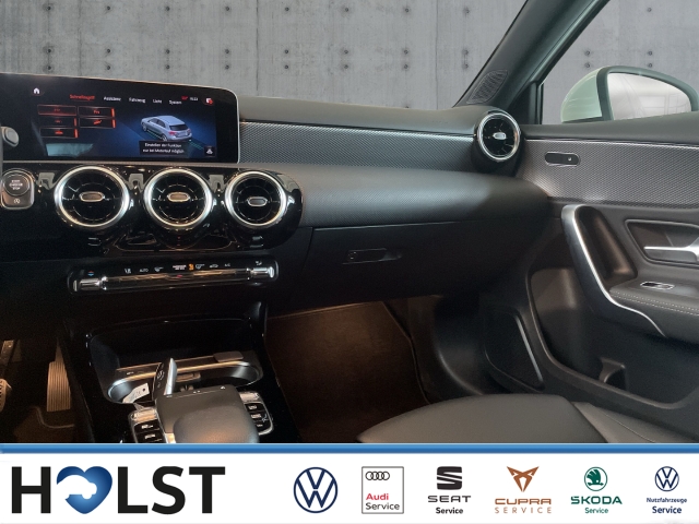 A 220 2.0L Progressive GJR LICHT+SICHT PAKET DIGT. COCKPIT