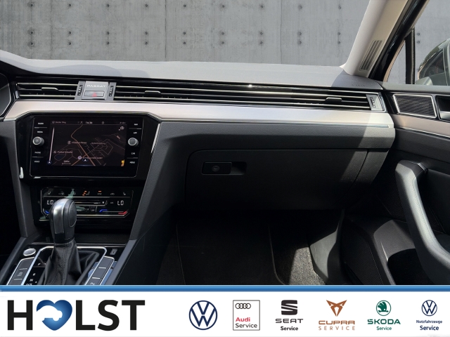 Passat 2.0TDI DSG Elegance AHK Nav Kamera