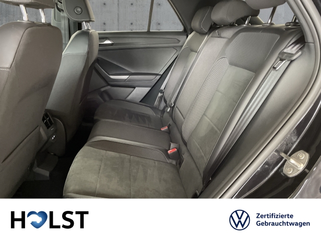 T-Roc 1.5TSI DSG R-Line AHK RüFaKa GJR NAVI ACC