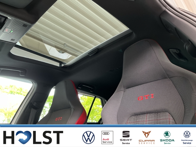 Golf GTI VIII 2.0TSI DSG MatrixLED PANO RüFaKa ACC NAVI