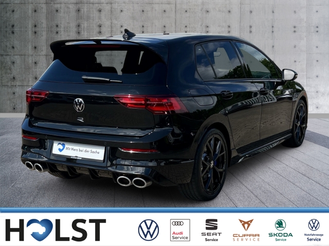 Golf VIII 2.0TSI DSG R Performance 4M. Pano Matrix-LED