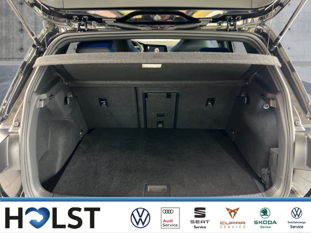 Golf R VIII Black Style IQ 19 Matrix Kessy DCC