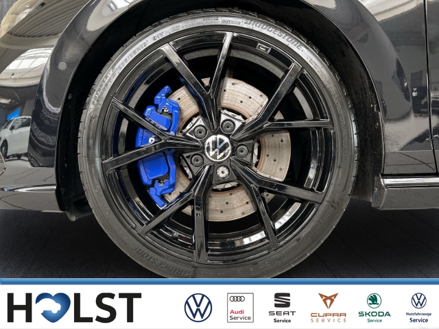 Golf R VIII Black Style IQ 19 Matrix Kessy DCC