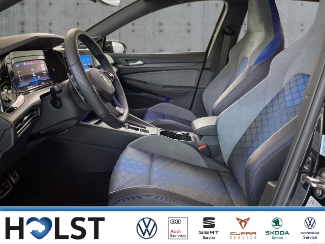 Golf VIII 2.0TSI DSG 4M Navi Kessy DCC Matrix Pano Rear H&K