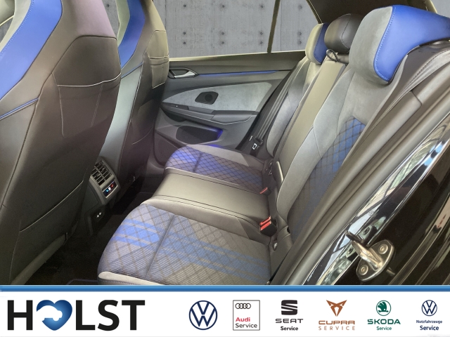 Golf VIII 2.0TSI DSG 4M Navi Kessy DCC Matrix Pano Rear H&K