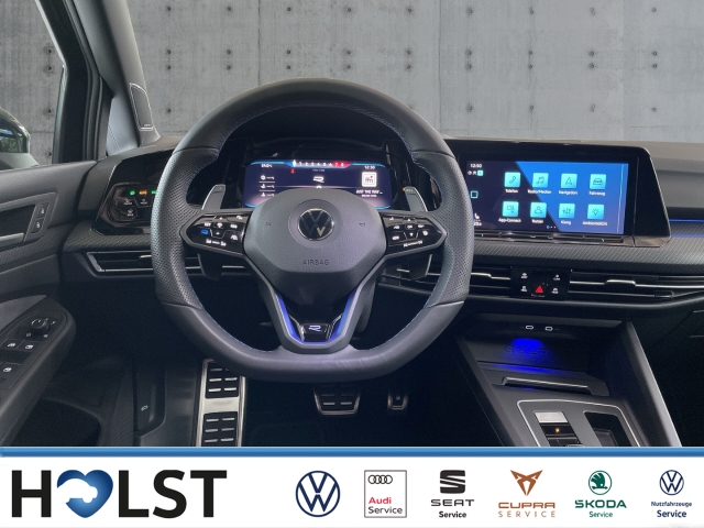 Golf VIII 2.0TSI DSG 4M Navi Kessy DCC Matrix Pano Rear H&K