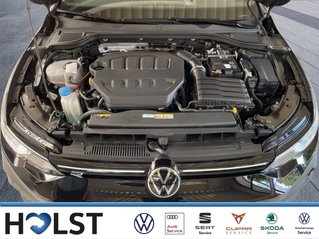 Golf VIII 2.0TSI DSG 4M Navi Kessy DCC Matrix Pano Rear H&K