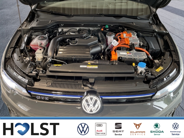 Golf VIII 1.5TSI eHybrid GTE AHK DCC Matrix 18''
