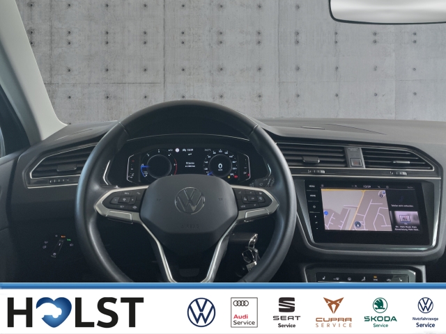 Tiguan 2.0TDI Elegance AHK Pano Kamera Matrix-LED