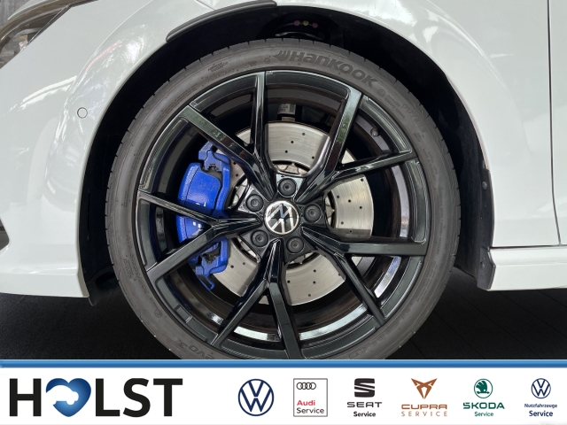 Golf Variant VIII R AHK Black Style HuD 19 Matrix Performance