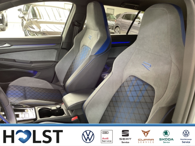 Golf Variant VIII R AHK Black Style HuD 19 Matrix Performance